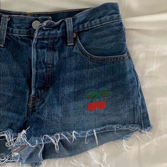 LEVI SHORTS - Picture 3 of 4